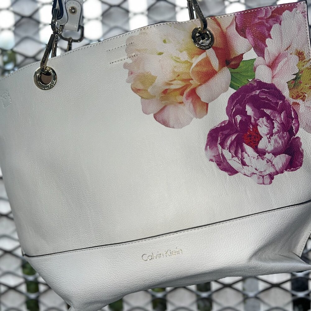 Calvin Klein Sonoma Reversible Novelty North/South Tote, White Flower